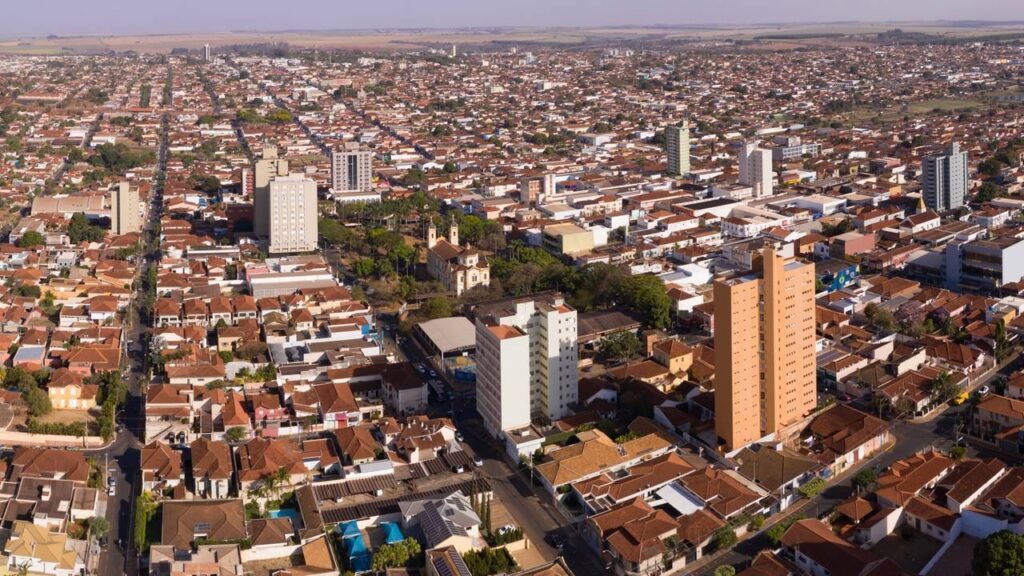 O destino perfeito para quem busca cultura sertaneja, águas quentes e boa gastronomia