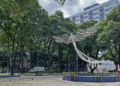 Com pico de 1.123m, a "Capital Mundial do Voo Livre" a 310 km da capital é o centro mundial do voo livre e das pedras preciosas