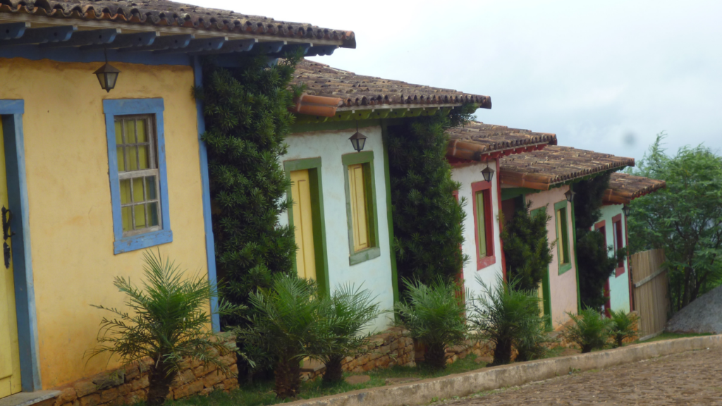 O vilarejo acolhedor a poucos minutos de Ouro Preto com apenas 1000 habitantes que está conquistando quem busca paz