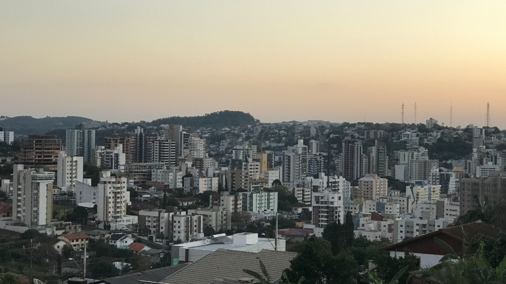 Uma das cidades mais inteligentes e desenvolvidas do Paraná está se destacando por ser um polo universitário forte