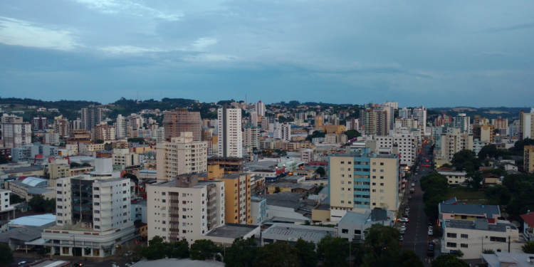 Uma das cidades mais inteligentes do Paraná está se destacando pelo seu polo universitário forte