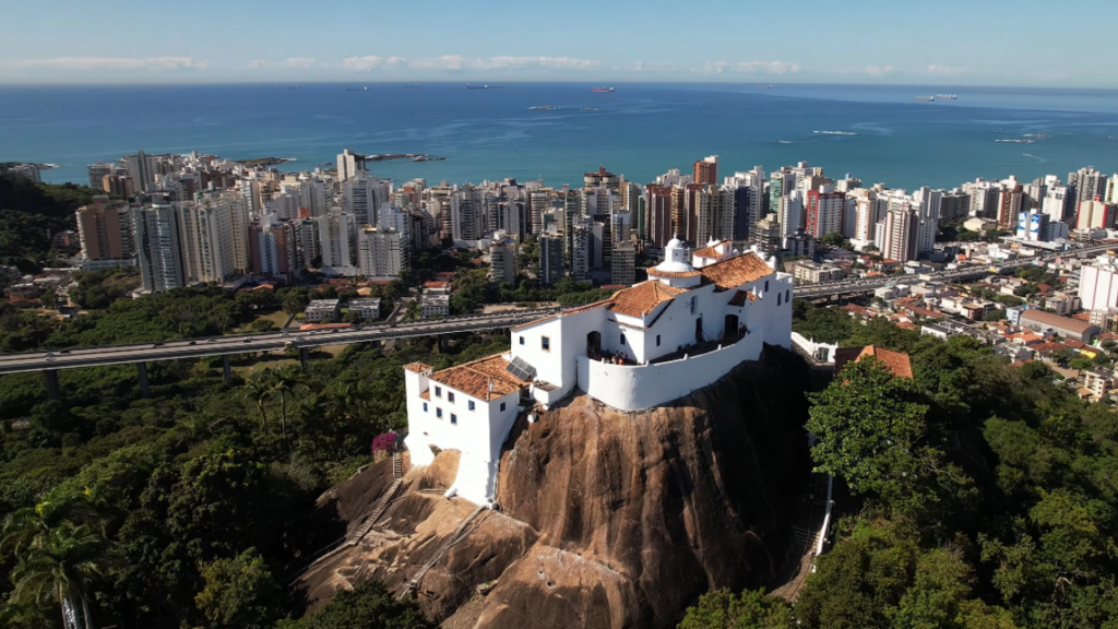 Se você busca conforto e tranquilidade, essa cidade beira-mar antiga é o lugar perfeita