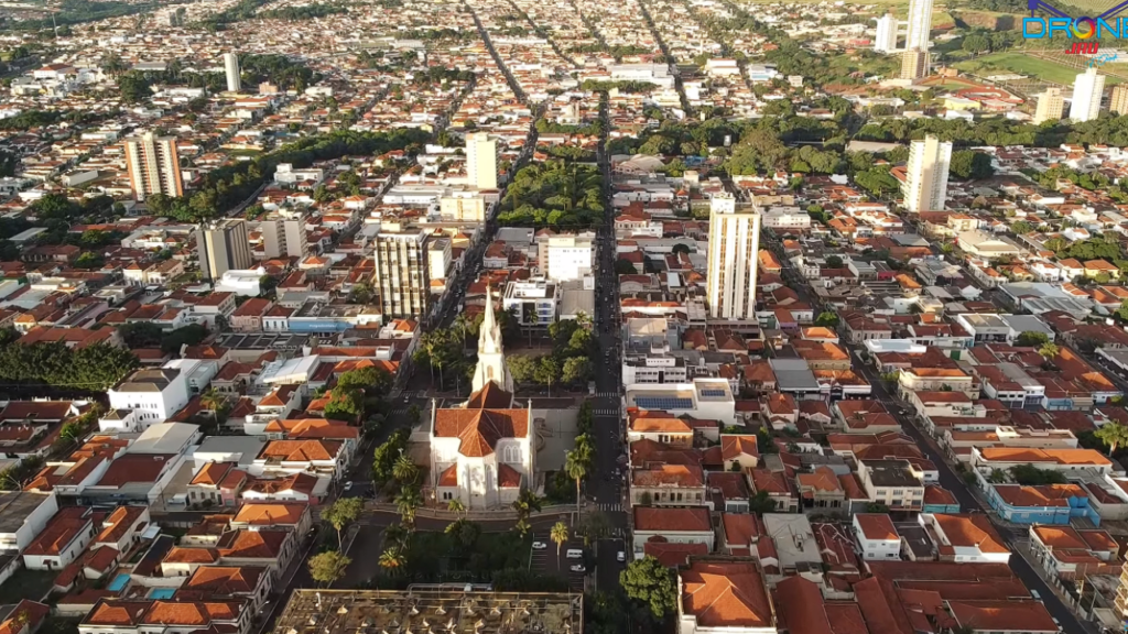 Essa cidade é a capital do calçado e da saúde sendo uma das que mais crescem em São Paulo por brilhar os olhos de quem busca morar bem e prosperar