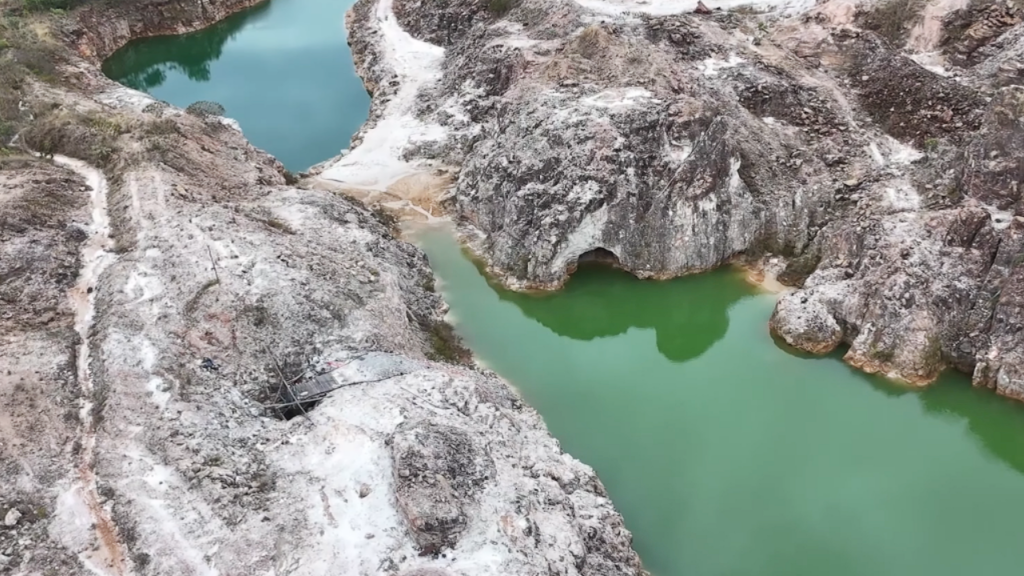 A cidade dos cristais e o ponto de equilíbrio do mundo que fica escondido no Goiás
