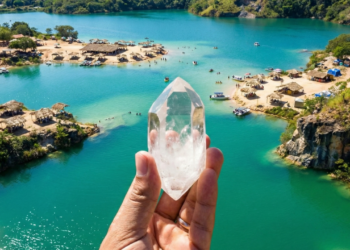 A cidade dos cristais e o ponto de equilíbrio do mundo que fica escondido no Goiás