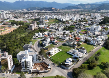 Essa cidade é o equilíbrio perfeito entre praias paradisíacas e qualidade de vida confortável