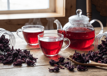 O chá vermelho que ajuda a circulação e apoia a pressão arterial de forma natural