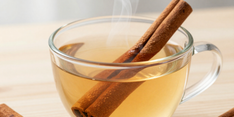 O chá de canela em pau depois do almoço que mata a vontade de comer doce à tarde
