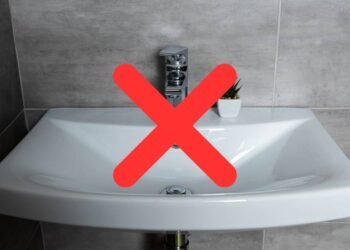 Adeus às pias tradicionais: a tendência prática e elegante que vai transformar seu banheiro