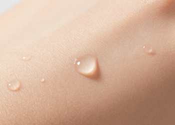 Por que o corpo coça quando suamos?