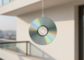 Por que pendurar CDs na varanda (não é para decoração)