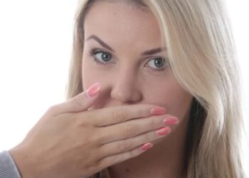 Arroto demais? Veja causas e quando buscar ajuda