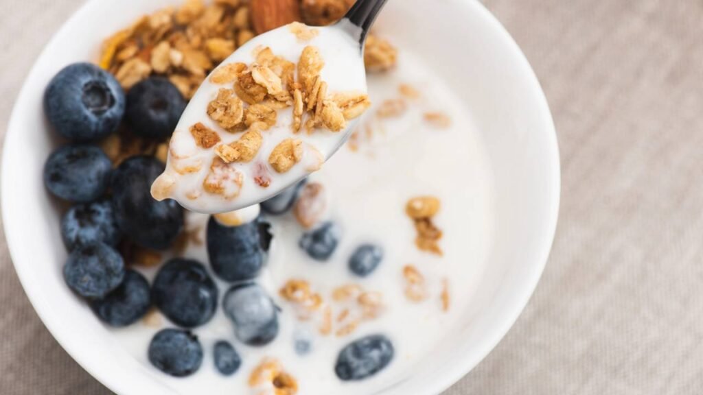 A combinação de 2 alimentos baratos ideais para consumir todos os dias após os 40 anos