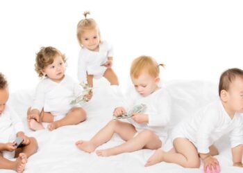 Nomes clássicos de bebê que atravessam gerações e continuam encantando