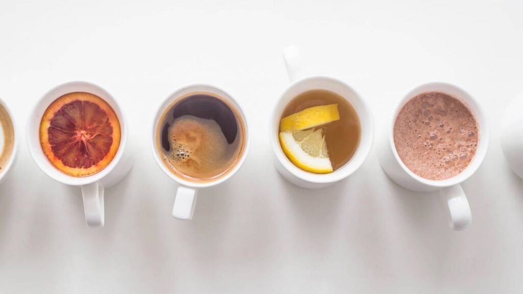 Pessoas que bebem chá e café ao mesmo tempo, vivem mais, segundo pesquisas recentes