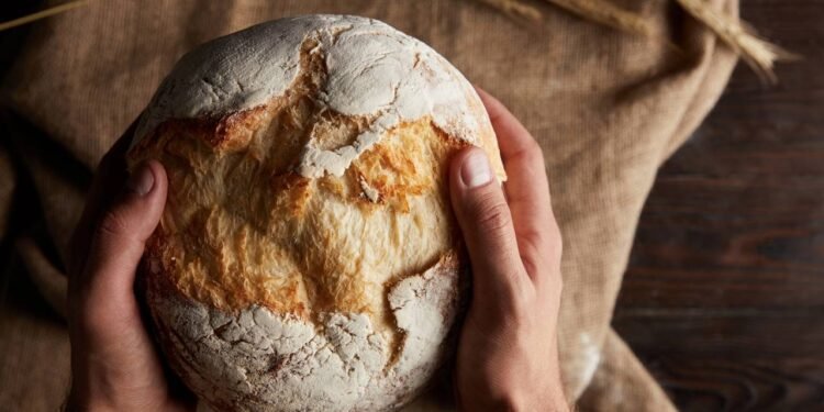 Congelar o pão pode ser mais saudável do que parece, segundo nutricionistas em 2025
