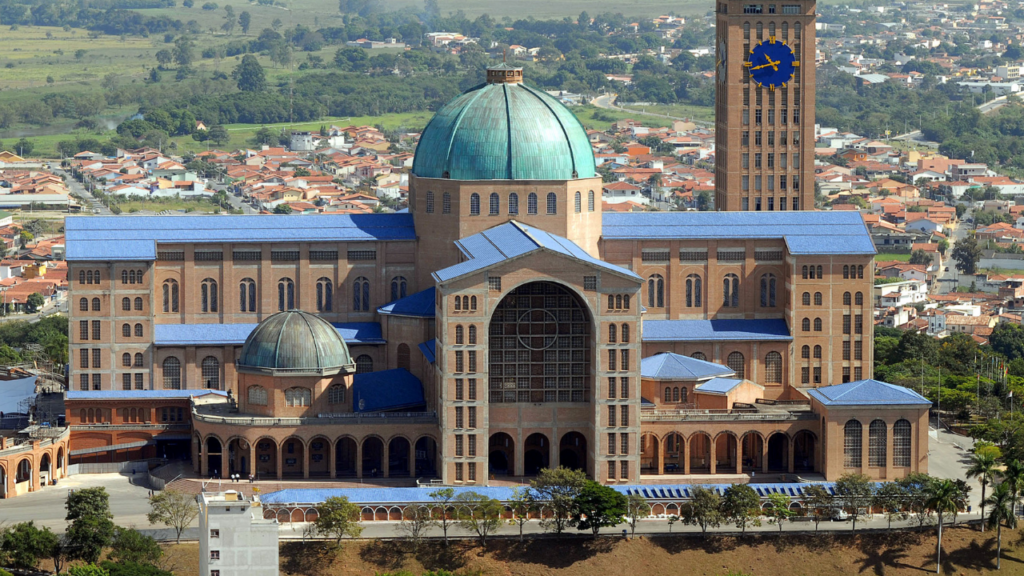 A cidade brasileira que abriga o maior templo católico do Brasil e a qualidade de vida ideal para quem busca conforto