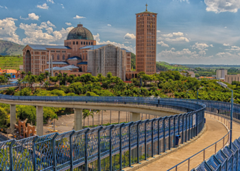 A cidade brasileira que abriga o maior templo católico do Brasil e a qualidade de vida ideal para quem busca conforto
