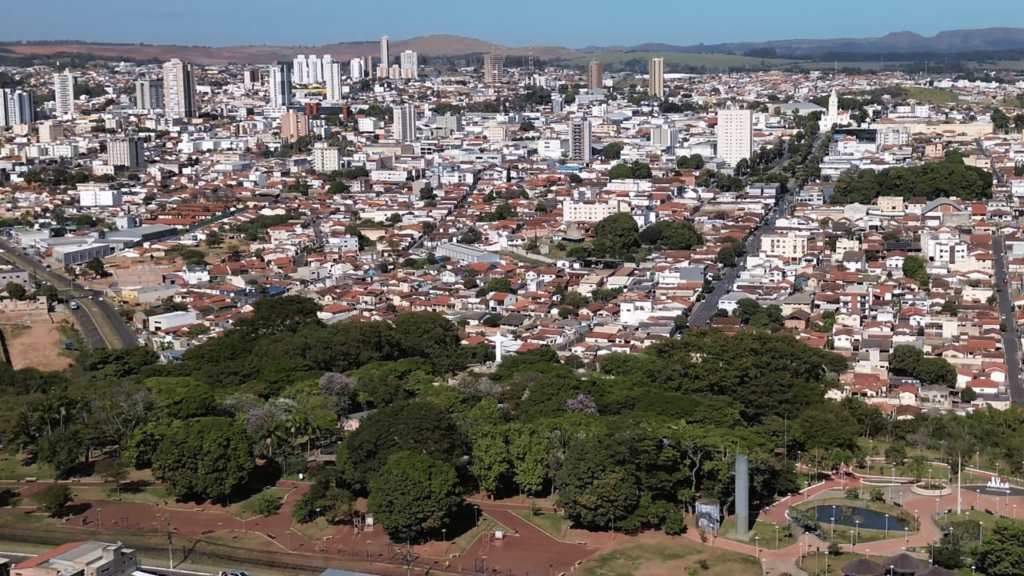 A cidade do interior de Minas pouco comentada que surpreende com conforto e tranquilidade diária