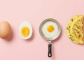 É melhor comer ovo frito, cozido ou omelete para a saúde e em qual deles o corpo absorve melhor os nutrientes