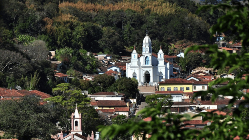 O segredo mais bem guardado do Brasil está em uma cidade cercada por montanhas com uma tranquilidade absurda