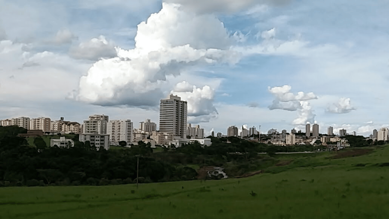 A cidade do interior referência em calçado e basquete que está conquistando quem busca oportunidades e ama esportes
