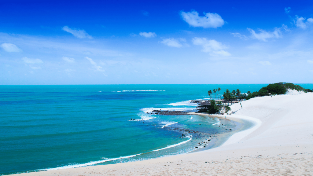 O paraíso brasileiro que está chamando atenção por lembrar o Egito com passeios em dromedários e dunas douradas de arrepiar