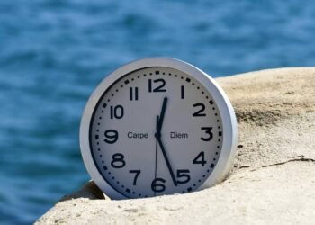 O que significa “Carpe Diem”, a frase que convida a viver o agora sem arrependimentos