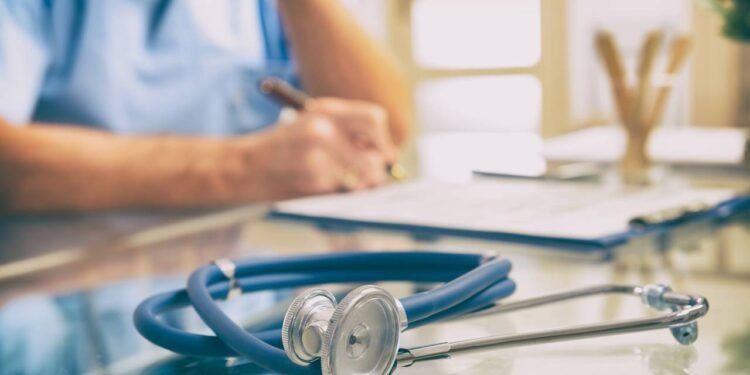 Os cinco sintomas que podem indicar um AVC e nunca devem ser subestimados, segundo especialistas