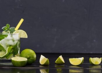 Os 8 nomes de drinks brasileiros que são uma obra de arte e fazem qualquer um rir