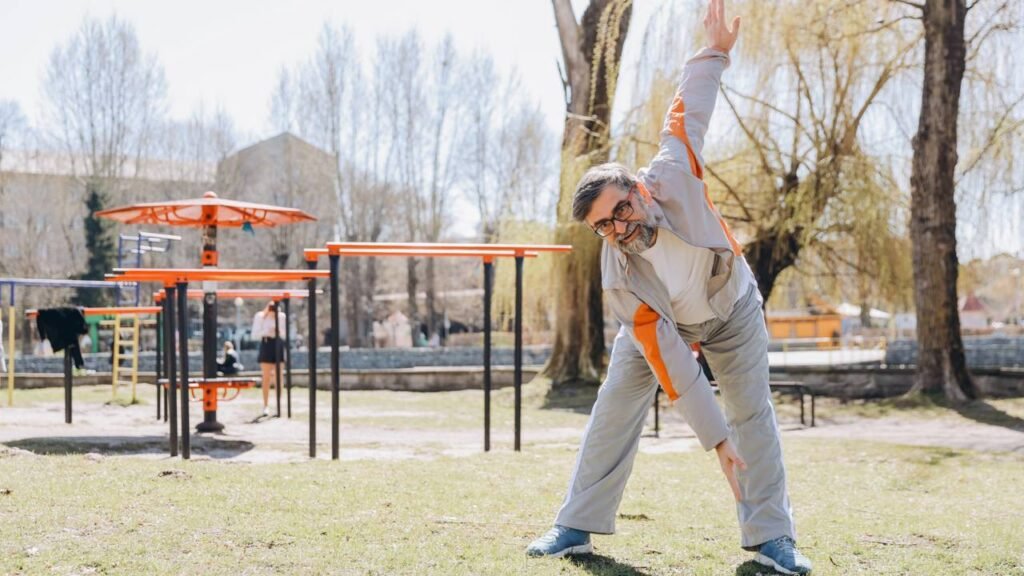 Por que o exercício físico é apontado como o principal fator de longevidade em 2025