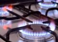 Poucos sabem por que a chama azul do fogão é sinal de economia e segurança em 2025