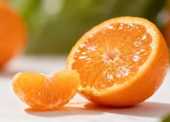 A fruta cítrica que ajuda contra gripes e você pode plantar no seu quintal sem esforço