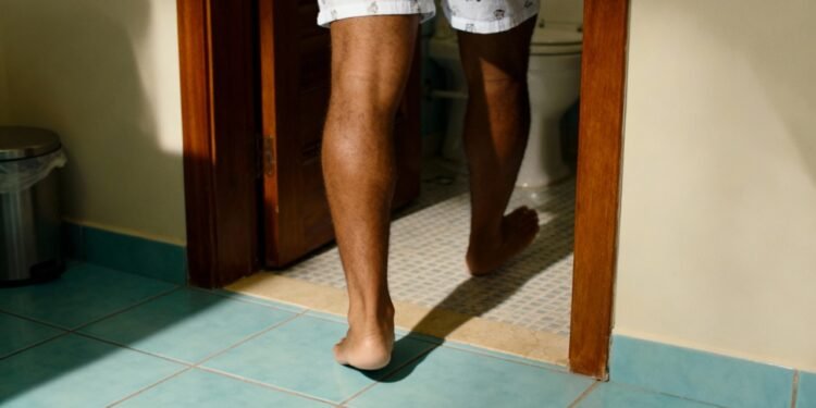 O que a frequência das idas ao banheiro diz sobre a saúde da bexiga