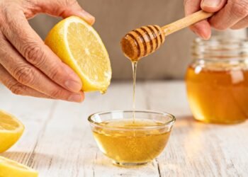 Combinação caseira que acalma a tosse e ajuda o corpo a reagir a resfriados