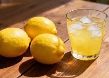 A fruta ácida do dia a dia que pode ajudar o fígado a trabalhar melhor