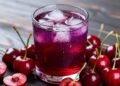 O suco de cereja azeda (Tart Cherry) que age como melatonina natural e te faz dormir a noite toda