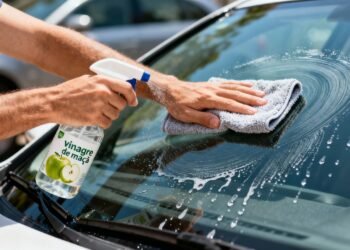 Como limpar o para-brisa com vinagre de maçã