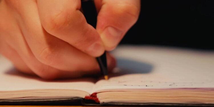 Entender o uso de “mim” e “me” muda a forma como você vê a língua portuguesa