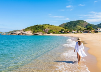 Algumas horas de Brasília separam você de águas que aliviam qualquer calor durante as férias