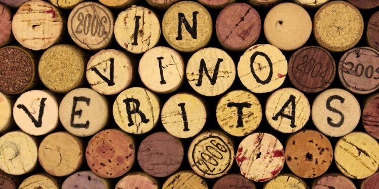 O que significa “in vino veritas” e por que o vinho revela verdades