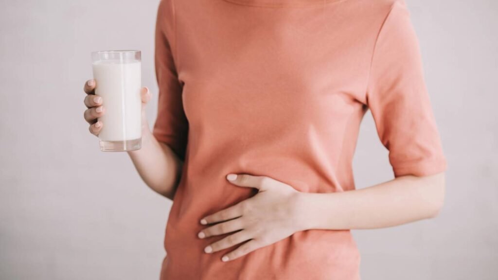 O que acontece com o corpo quando uma pessoa intolerante consome lactose com frequência