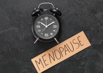 Dra. Najla Smaili: Implantes hormonais aliviam sintomas da menopausa