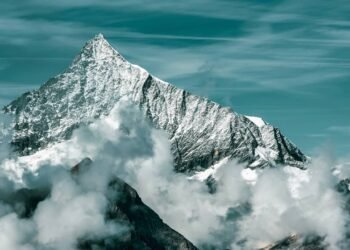 A maior montanha do mundo não é tão óbvia quanto parece e o motivo surpreende