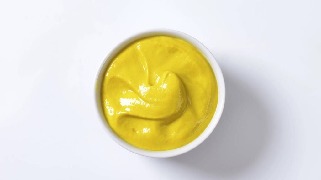 Uso de mostarda amarela associado ao alívio rápido de cãibras musculares
