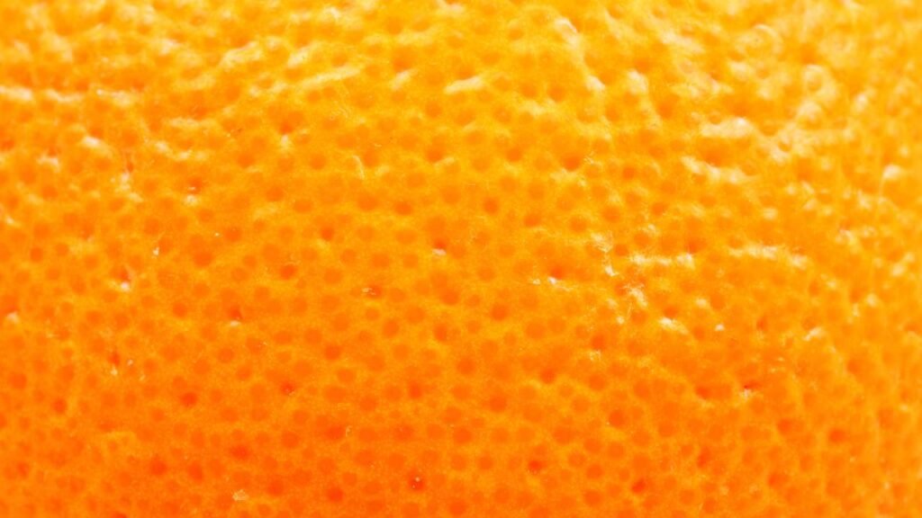 Poucos sabem por que recomendam colocar cascas de laranja no canto da casa