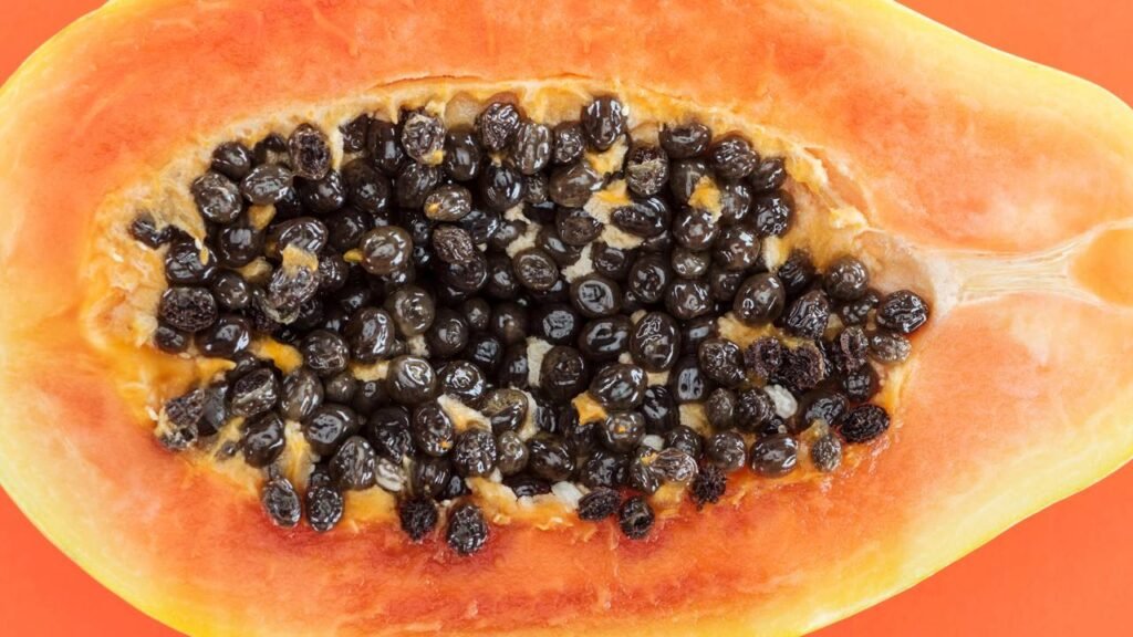 A semente que sempre jogamos fora e que pode ajudar a manter os ossos fortes