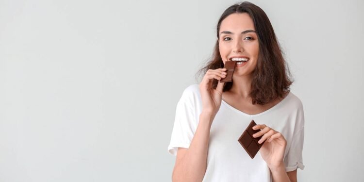 Os 6 alimentos que regulam o cortisol e melhoram o humor naturalmente segundo especialistas