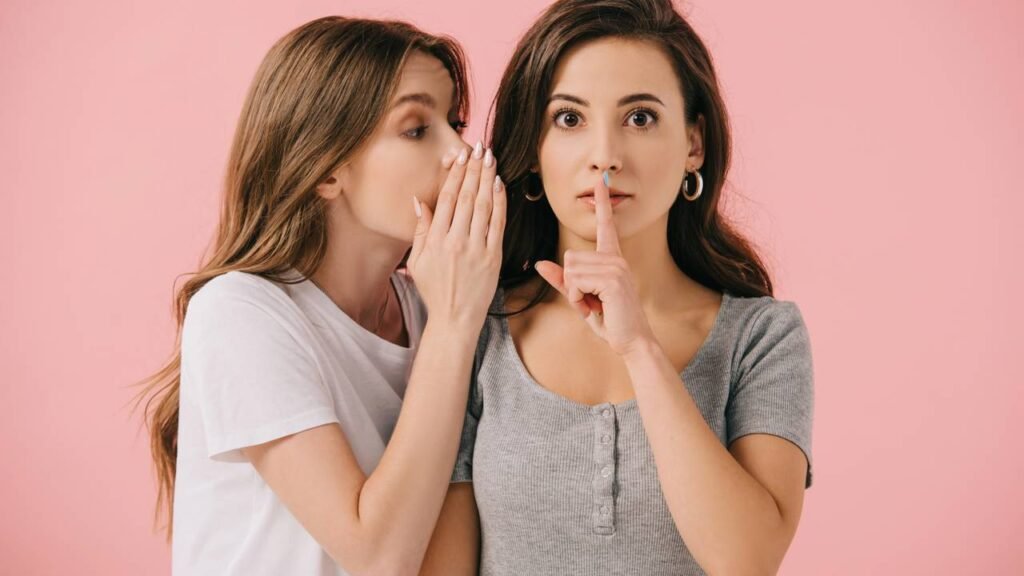 O que significa quando alguém sempre fica em silêncio para evitar conflitos, segundo a psicologia