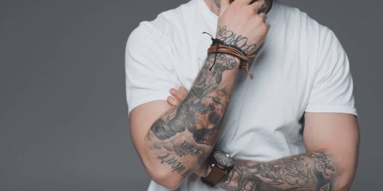 O que significa ter muitas tatuagens, segundo a psicologia